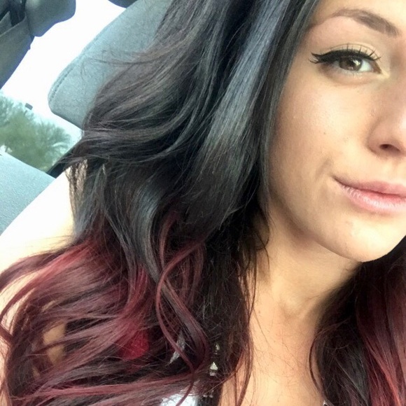 Meet your Posher, Cali - Picture 2 of 2